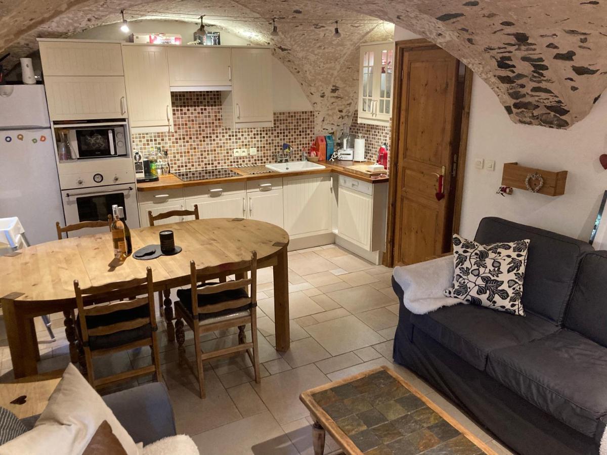 Two Bedroom Apartment La Voute, Chandon Near Meribel - Sleeps 4 Adults Or 2 Adults And 3 Children Les Allues Bagian luar foto